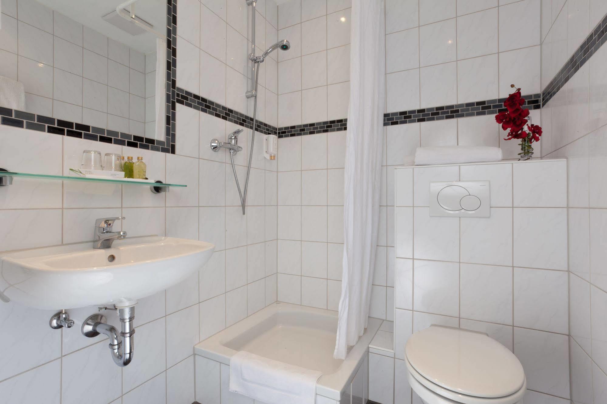Hotel Astoria Карлсруэ Экстерьер фото